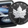 2022 $5 Maple Leaf Holographic 1oz Silver Coin - Image 2